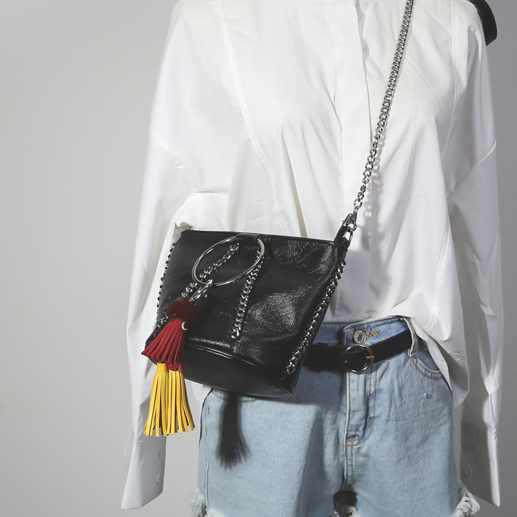 

Women Messenger Bags woman Faux Leather Suede Handbags Fringe Tassel Shoulder Fashion Bag Female Fashion Korea Cross Body Bag free shipping, Army green