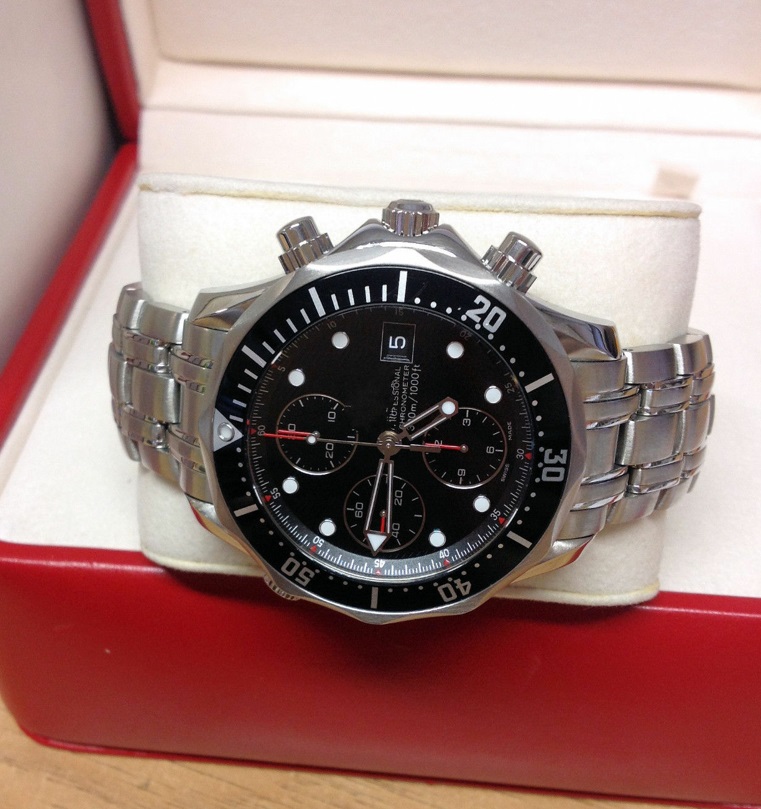 Vente chaude jamais portée chrono plongeur chronographe à quartz date de la montre planète océan en acier inoxydable cadran noir mouvement montre