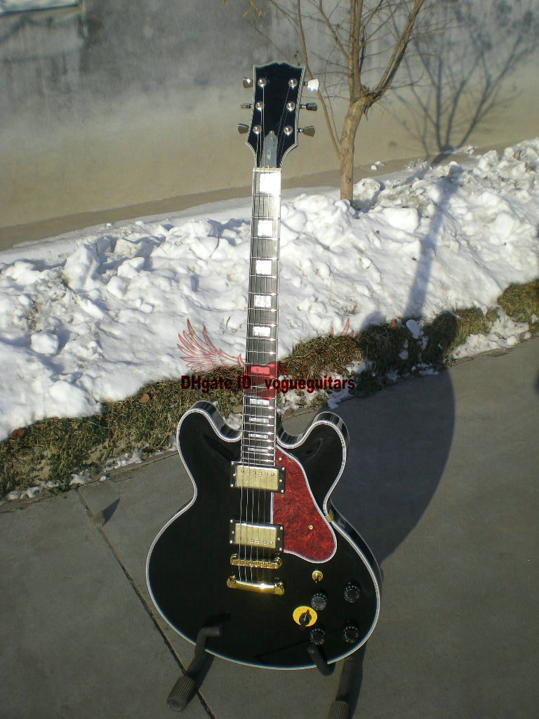 Nouvelle guitare Custom Black BBK Custom Shop Ebony fingerboard Guitare électrique Livraison gratuite (selon la demande de couleur personnalisée)