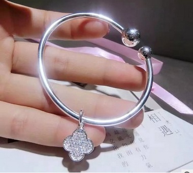 

Foot silver 990 bracelet micro-inlaid grass glossy round bracelet about 15g simple generous way to send his girlfriend gift the best gift