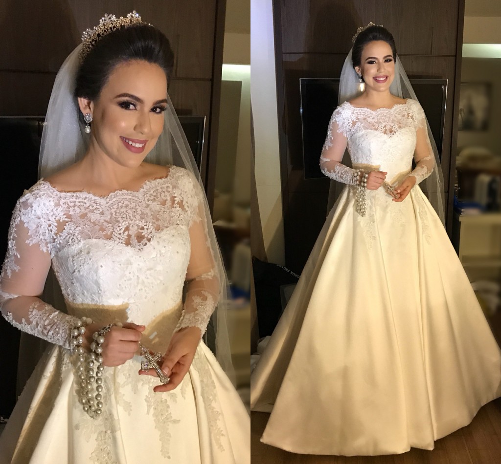 

Elegant Long Sleeve A-Line Wedding Dresses Scoop Lace Bride Dresses with Beaded Appliques African Wedding Gowns Modest Wedding Wear, Ivory