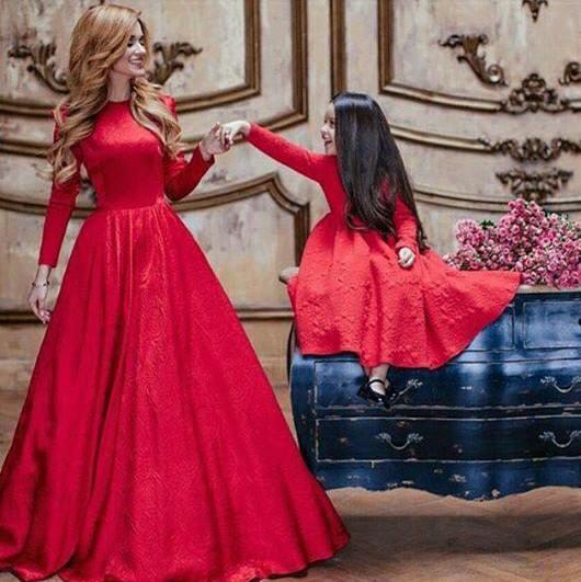 

Stunning Red Long Sleeves Mother And Daughter Dresses 2017 Jewel Neck A Line Lace Bridal Party Prom Wear Evening Gowns, Sage