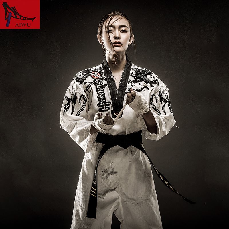 

New arrival Lucamino high quality WTF embroidery taekwondo uniforms Xianglong doboks long sleeved clothing adult high-end Taekwondo clothes, Black