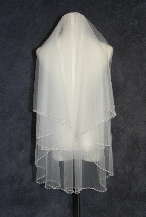

New Arrival Two Layer Beaded edge Wedding Veil Fingertip Length Pearls Bridal veil tulle with comb, White