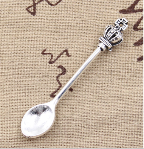 

Hot 30pcs Vintage Bronze Silver Zinc Alloy Crown Spoon Charms Necklace Pendant For Jewelry Making 59x11mm