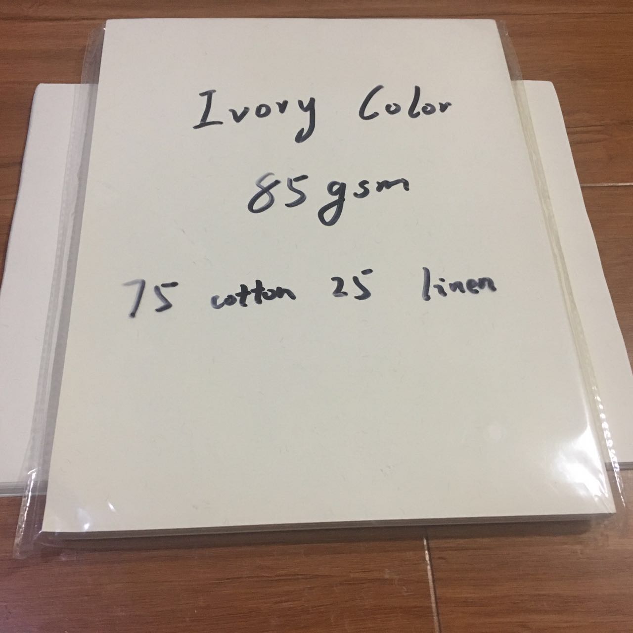 

8.5in*11in Contract printinng paper starch free acid free waterproof types with red and blue fber ivory color (JQ170613)