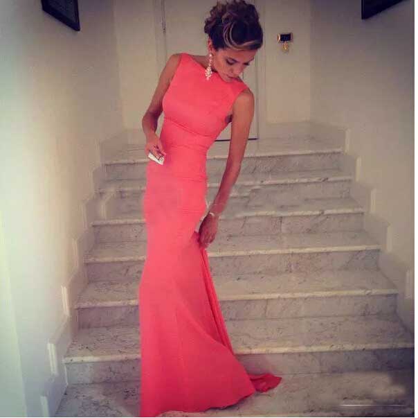 

2017 Fitted Coral Long Evening Party Dresses Wedding Guest Party Dress Boat Neck Sleeveless Floor Length Vestido De Festa, Red