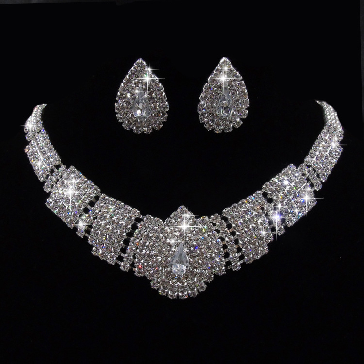 

Luxury Crystal Bridal Wedding Jewelry Set Shinning Crystal Rhinestone Stud Earrings Necklace Set for Girls Women Party Jewelry Gifts, Slivery;golden