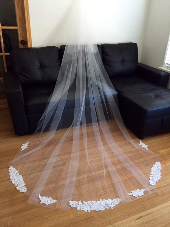 

New Arrival Cathedral Length Wedding Veil One Layer White Ivory Champagne Bridal Veil with comb Cut Edge 962