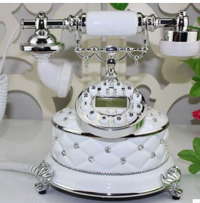 

Old push-button type antique Authentic antique telephone european-style creative imitation antique craft decoration