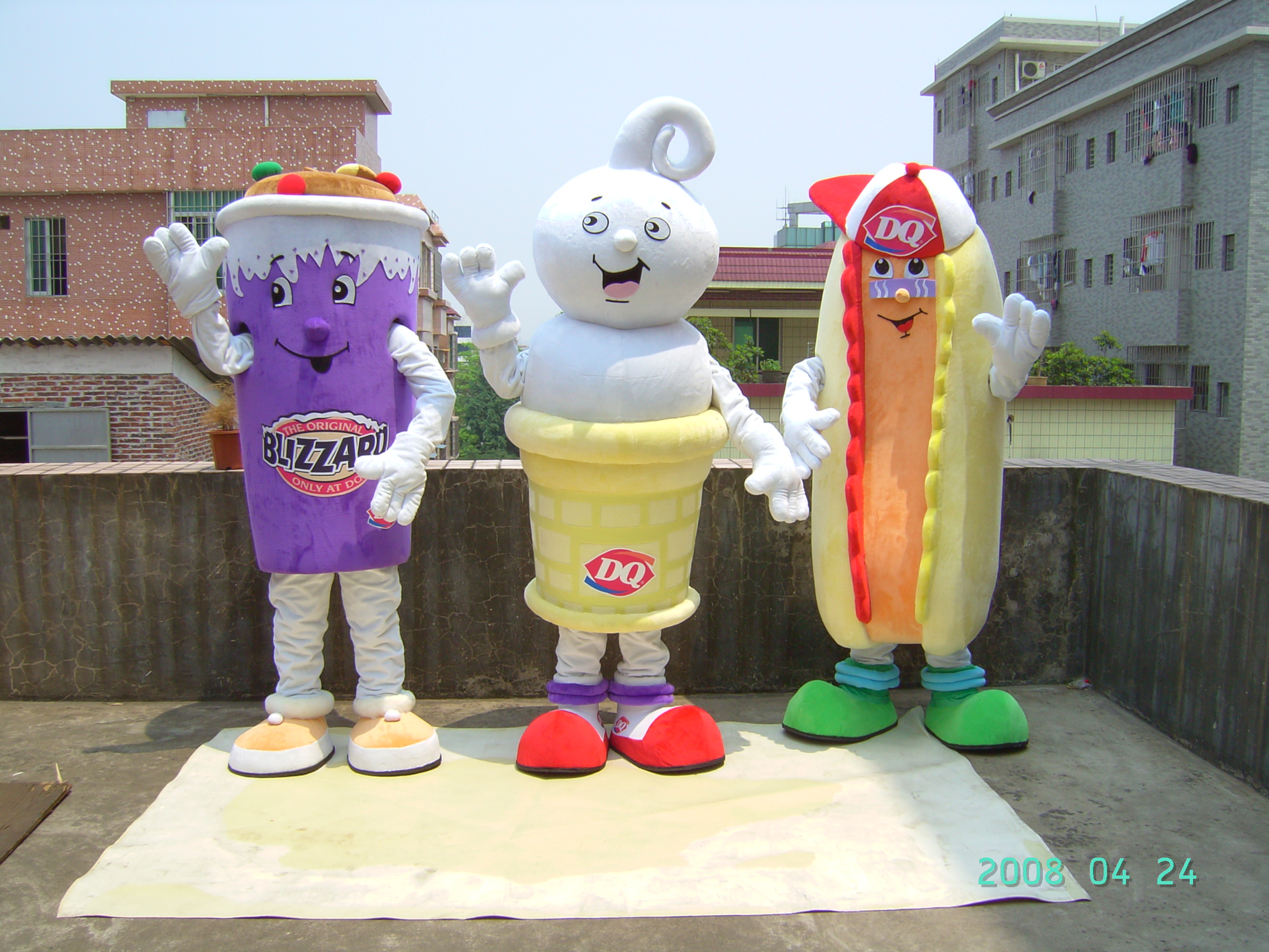 

2016 NEW Adult Dairy Queen mascot costume Hot Dog mascot Dairy Queen costume DQ mascot costume for sale just like the picture, Dairy queen 1