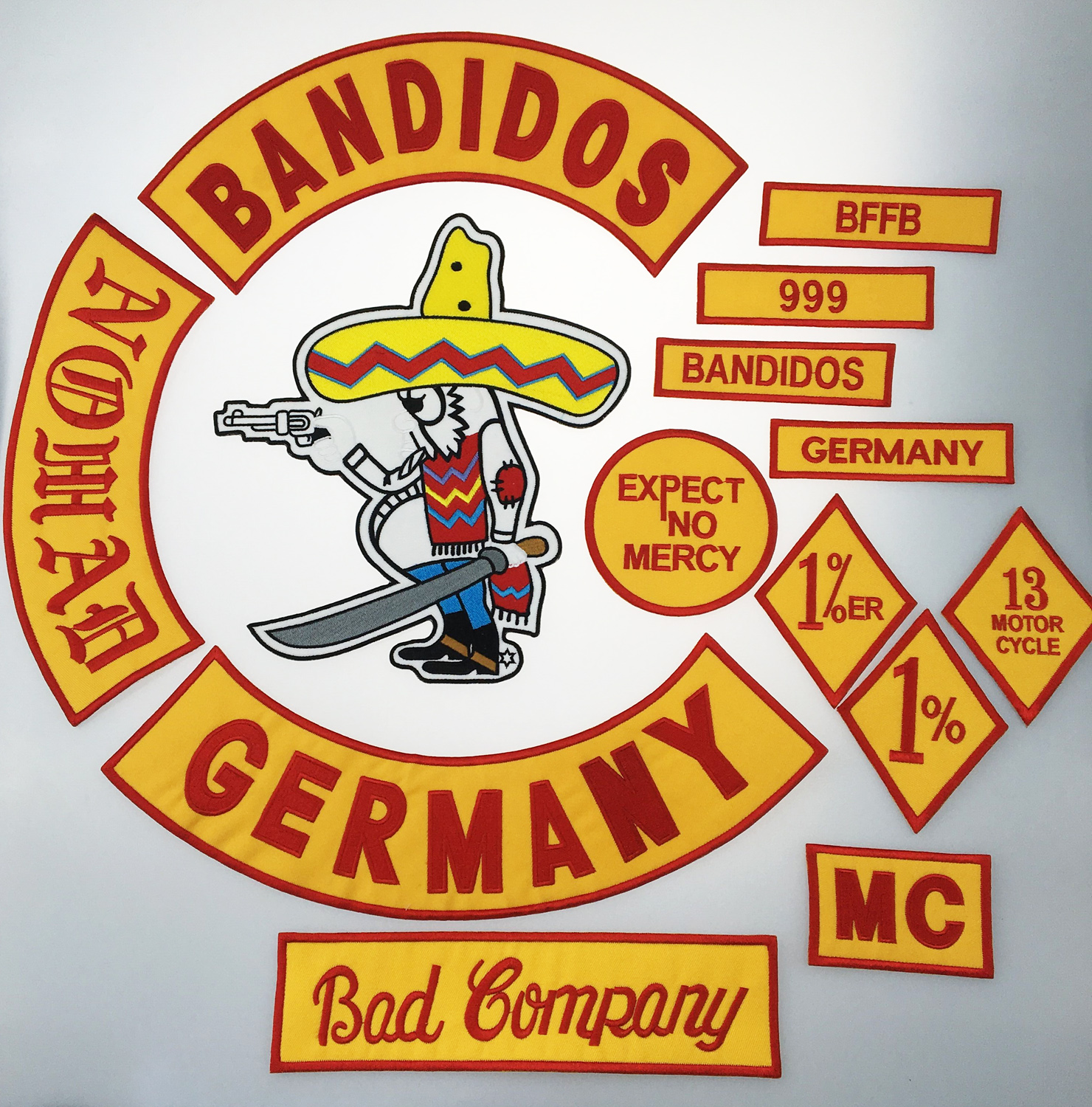 

Hot Sale Mixed 14pcs Full Set For Bandidos MC Embroidered Patch Iron On Jacket Leather Vest Rider Punk Full Back Size Patch, Black