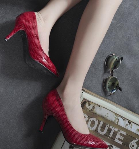 

Free Shipping 2017 Women Spring autumn Sexy pointed High heels Fish scales black heels Red Wedding shoes, White