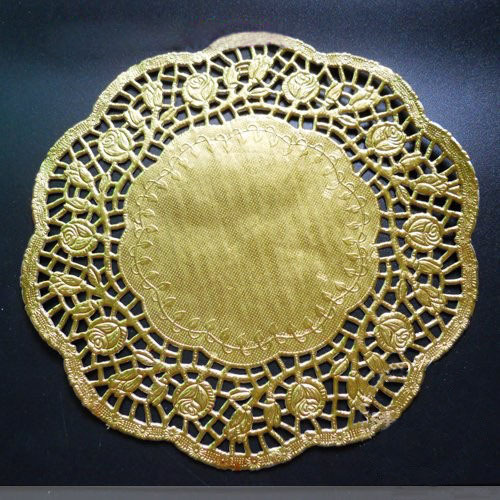 

Wholesale- SS016035 6.5'' Round Gold Paper Lace Doilies Placemat Craft Doyleys Wedding Tableware Decoration 50Pcs/Lot