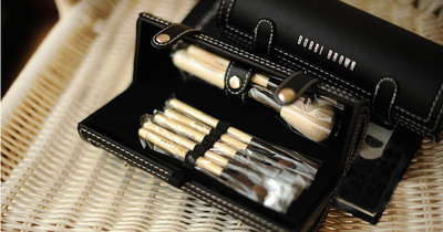 

Bobi Brown Makeup Brushes sets brands 9pcs brush Barrel packaging kit with mirror vs mermaid