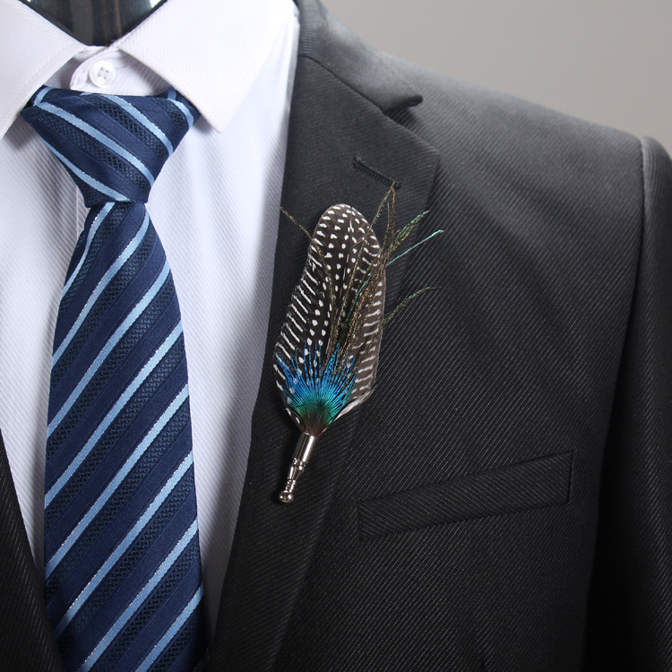 Vente en gros - Nouveaux Designers 2017 Hommes Costumes Broches Plume À La Main Broche Bouquet De Mode Hommes Longue Épinglette Broches pour Mari