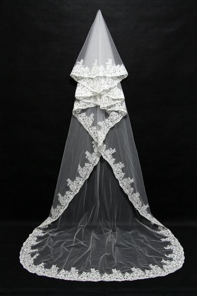 

In Stock 2017 Real Image Wedding Veils Lace Applique Tulle Bridal Veils Long Chapel Train Bridal Accessories CPA071, Ivory