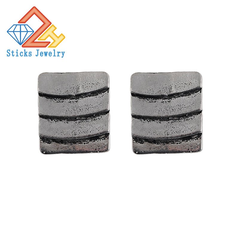 

1pair / lot) 100% Eco-Friendly Zinc Alloy Multi-Level W Earrings