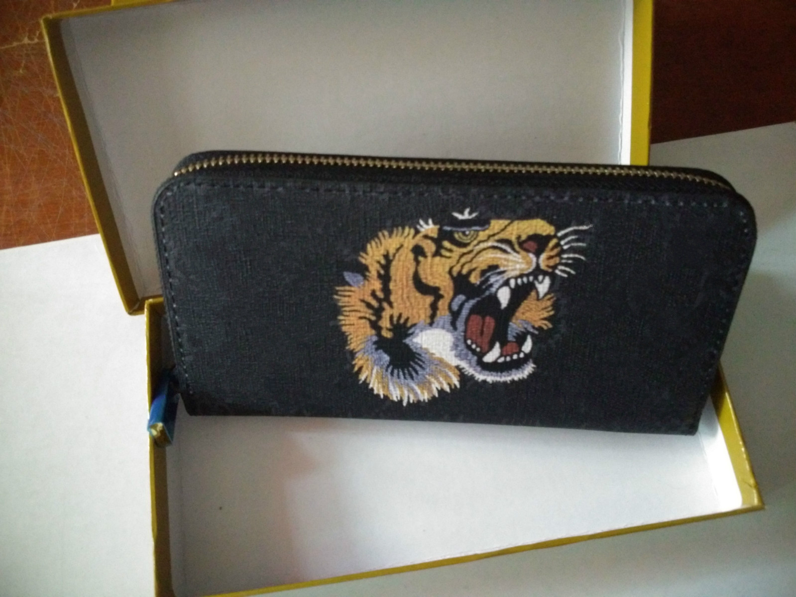 

free delivery! 2018 purse Fashion designer clutch famous brand PVC purse wallet and luggage fashion hit color long wallet wcl147258, Taupe snake