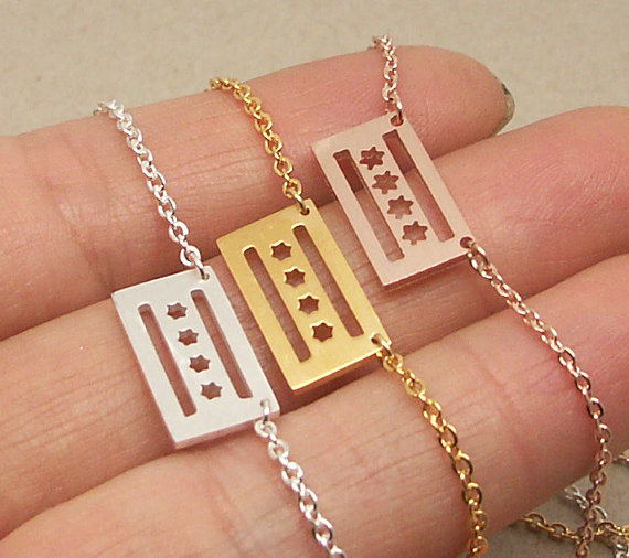 

30PCS- N040 Gold Silver Simple Chicago Flag Necklace American USA City Flag Necklaces United States US State City Necklace Stars Necklaces