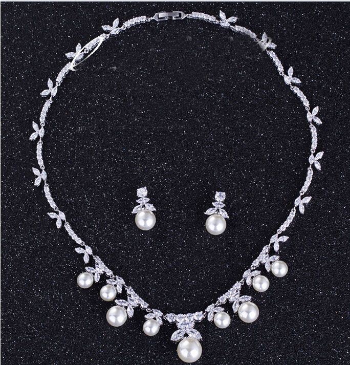 Marque Nouvelle 2019 Haute Qualité Perles Exquises Strass Platine Bijoux Collier Boucle D'oreille Ensemble Pour Le Mariage De Bal Soirée De Bal