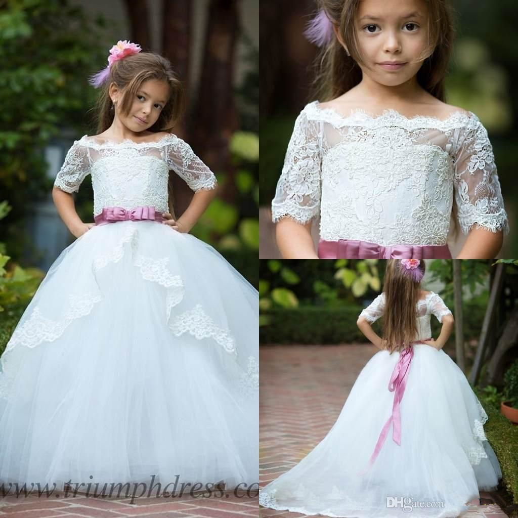 2021 Cute Bateau White Flower Girls Dresses For Wedding With Sash Half Sleeves Lace Tulle Glitz Pageant Dresses