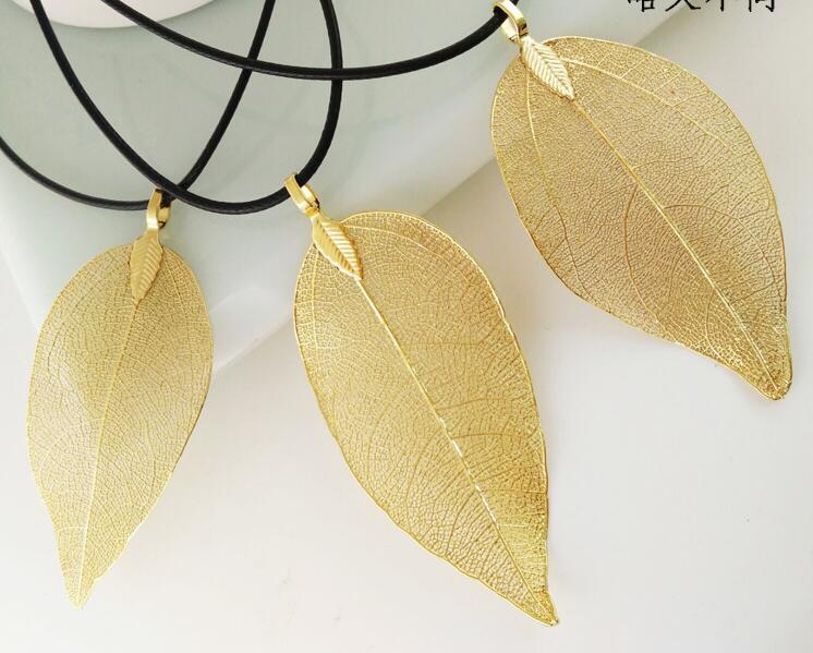 

2017 New Fashion real leaves gilded Golden leaves Pendant necklace Wax rope Chain The one and only Gold Leaf clavicle necklaces
