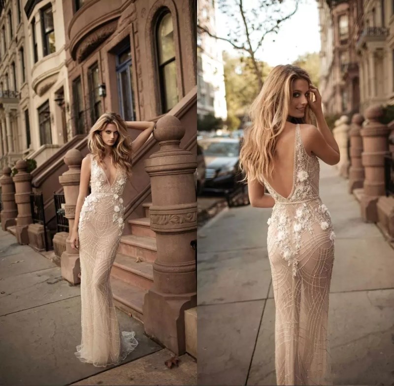 

Sexy Mermaid Wedding Dresses Bohemia Plunging Neckline Lace Applique Sleeveless 3D Floral Flowers Backless Custom Made Beach Wedding Dress, Gold