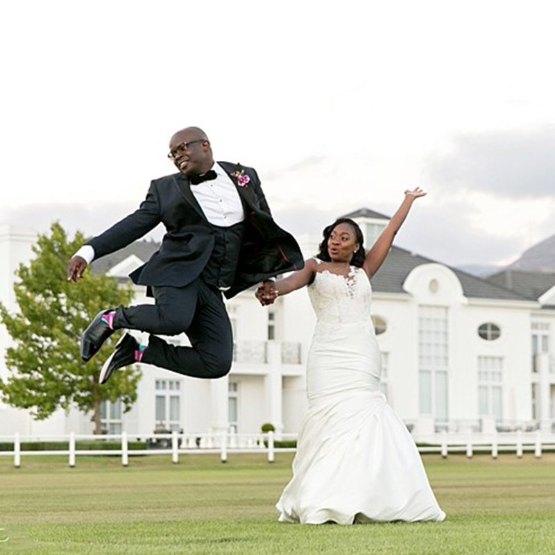 

Illusion Scoop Mermaid Wedding Dresses Lace Appliques Ruched African Wedding Gowns Backless Vestido De Noiva Sereia, Ivory