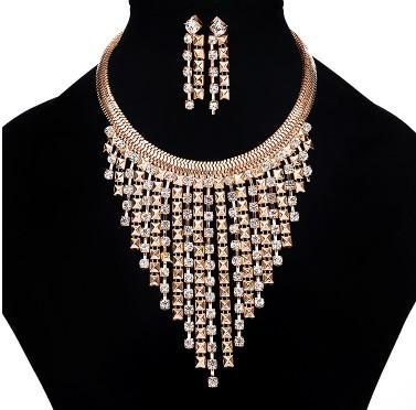 Chic Womens Jewelry Sets Gift Idea 18K Gold Plated Rhinestone Embelishment Tassel Party Necklace Earring Sets