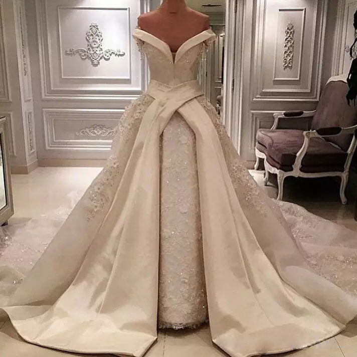

Gorgeous Lace Ball Gown Wedding Dresses Off The Shoulder Beaded Puffy Wedding Dress Appliques Sweep Train Satin Bridal Gowns, Gold
