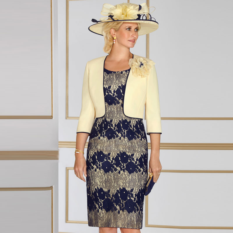 

Ivory Lace Mother Of The Bride Dresses Scoop Neck Sheath Wedding Guest Dress Knee Length Plus Size Formal Gowns