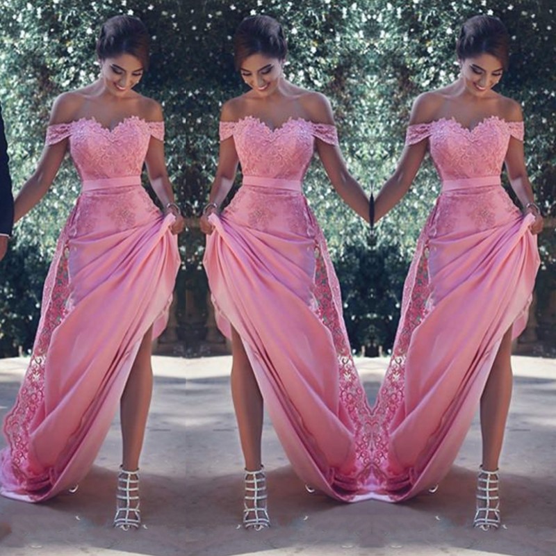 

Sexy Off The Shoulder Long Bridesmaid Dresses With Lace Appliques Sash A Line Wedding Guest Dress Maid of Honor Cheap Cocktail Party Gowns