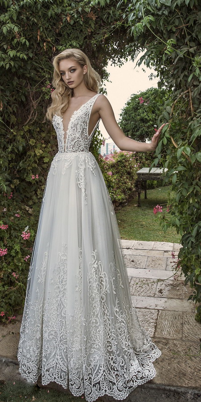 

Boho A Line Wedding Dresses Deep V Neck Appliques Bridal Gowns Pearls Floor Length Backless Custom Made Sexy Wedding Dress, Red & white