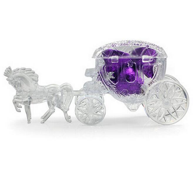 

Wholesale-2016 10pcs Horse shape Cinderella Carriage Wedding Favor Boxes Candy Box Casamento Wedding Favors And Gifts decoration Supplies