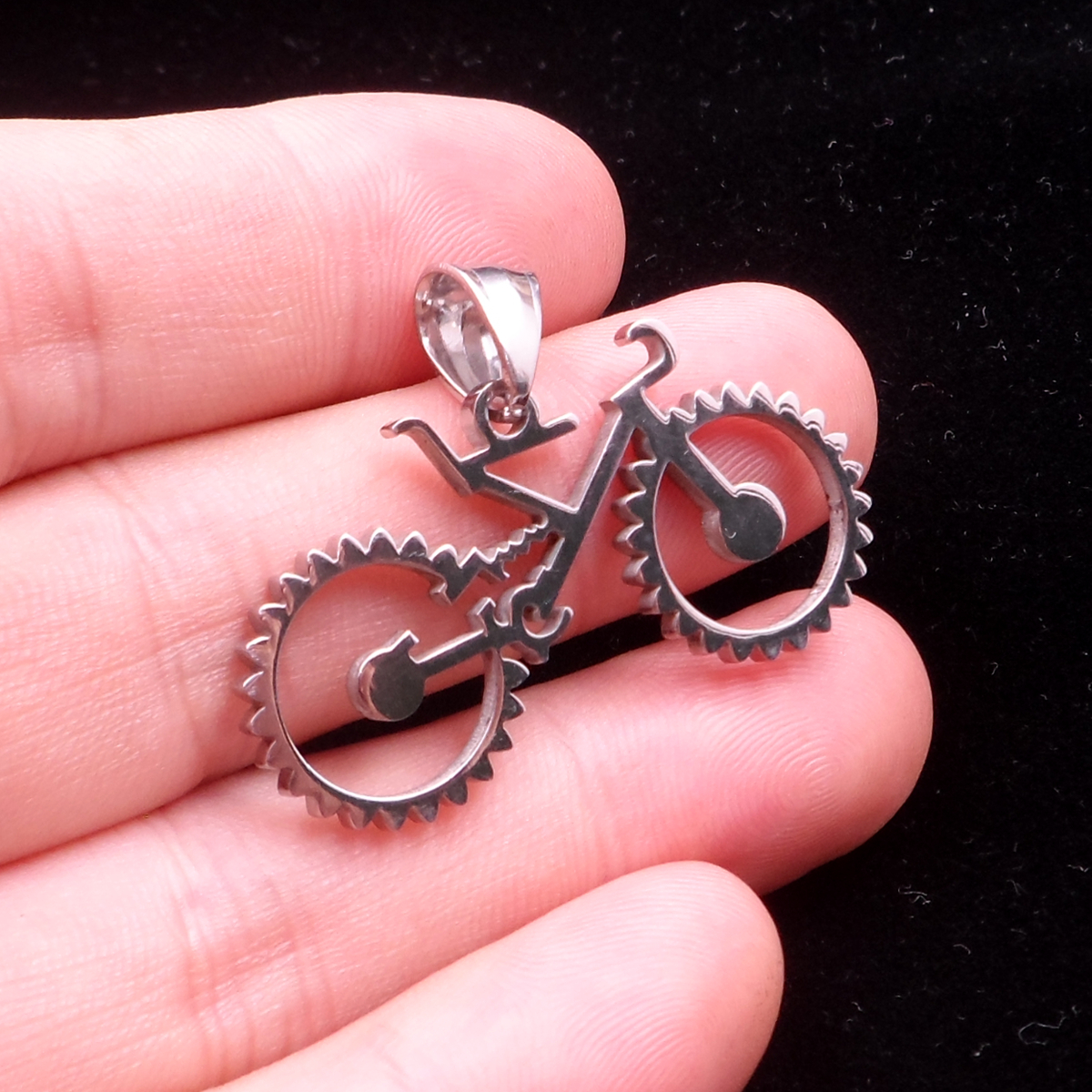 Lot de 5 pièces en vrac de haute qualité en acier inoxydable, pendentif en forme de vélo, breloques en argent poli, sans chaîne, bijoux pour femm