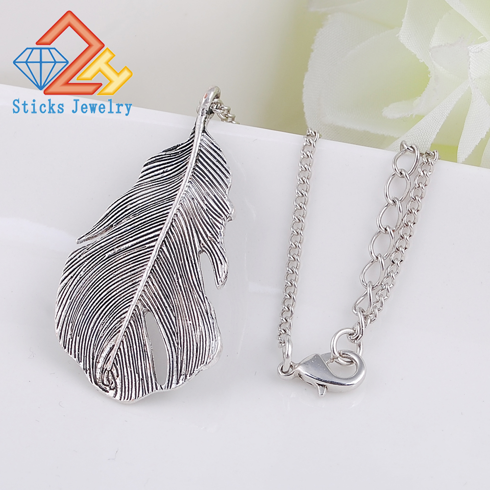 

Women Jewelry Feather Pendant Chain Necklace Long Sweater Chain Statement Jewelry