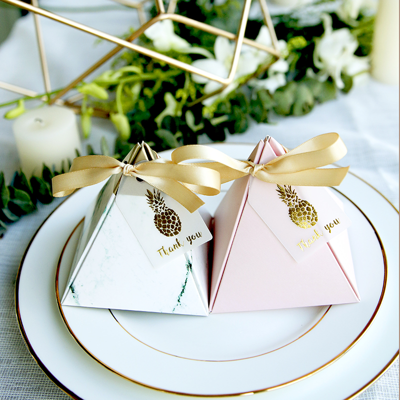 

Free shipping 50pcs lot Triangle Design wedding party gifts candy boxes chocolate box favor holders wholesales, Both side colors boxes