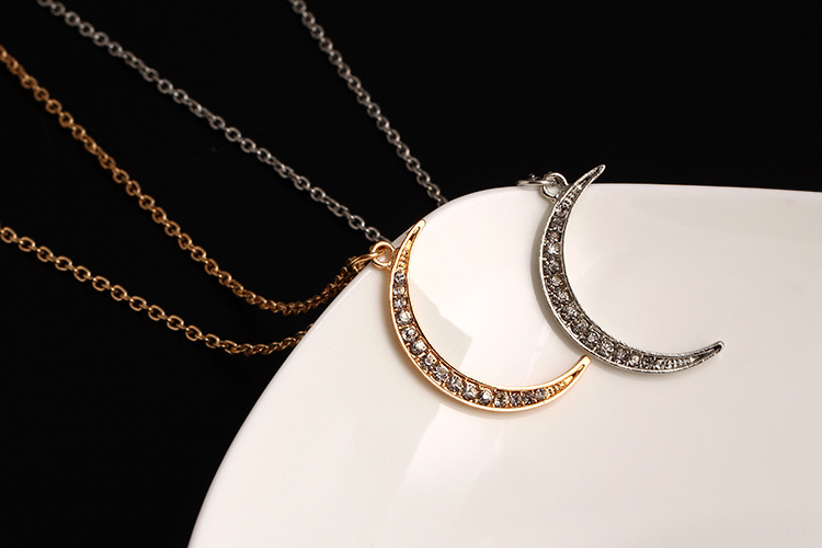 

Fashionable temperament crystal moon with drill necklace simple single layer metal clothing accessories sweater chain