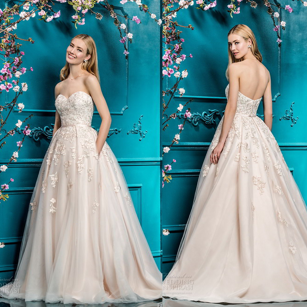 

Strapless luxurious and intelligent embroidery Lace Nude Pink A-line Wedding Dress New Arrival Bridal Dress Customized Made