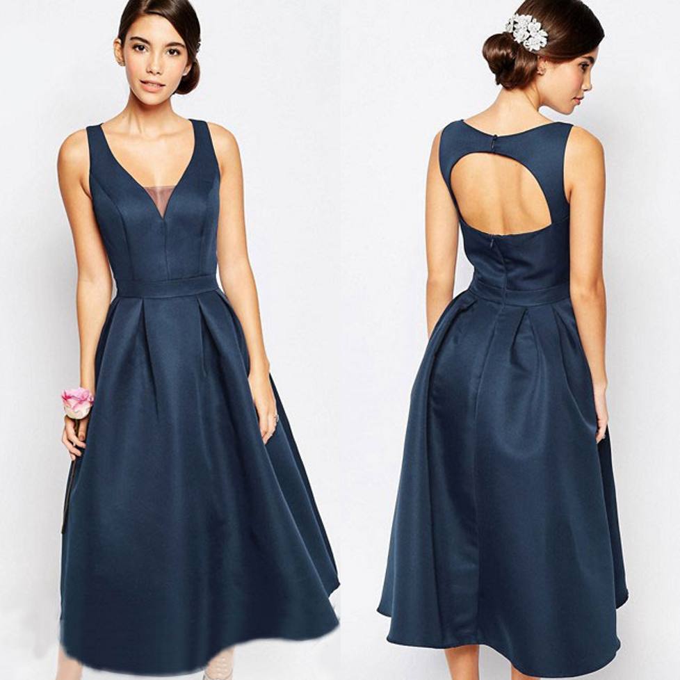 

Cheap Navy Blue Country Bridesmaids Dresses V-Neck Backless Wedding Guest Dress Tea Length Satin Maid Of Honor Gowns
