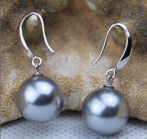 

Charming 16mm Gray South Sea Shell Pearl Earring 14K White Gold hook