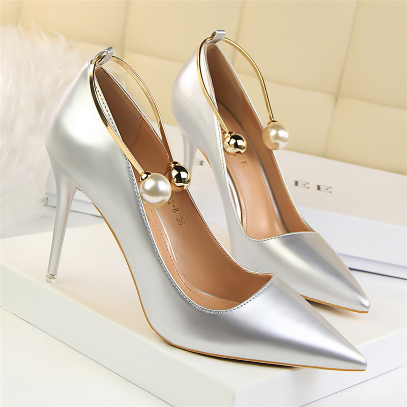 scarpin heels
