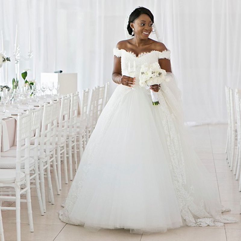 

Sweetheart Off Shoulder Princess Ball Gown Wedding Dresses Lace Appliques Flowers Waist Graceful Wedding Gowns Pleats Waist robe de mariee, White