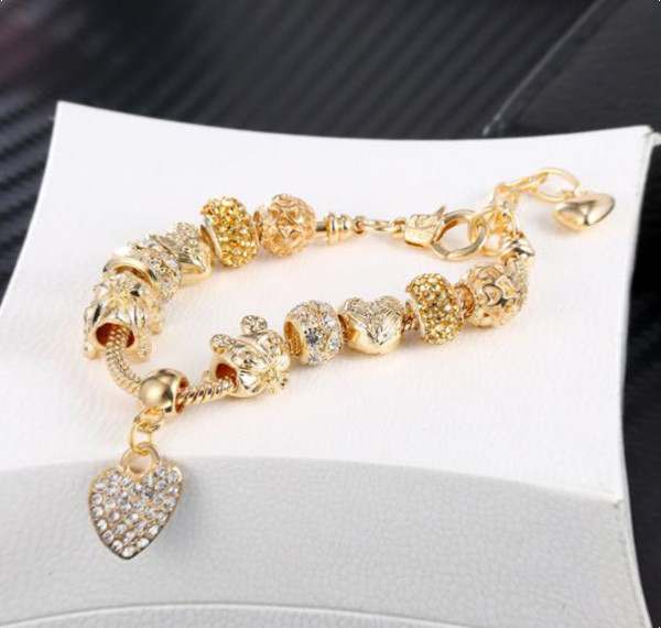

famous designer beaded strands gold plated chain, heart diamond pendants bracelets,amazing chain bracelet for young lady