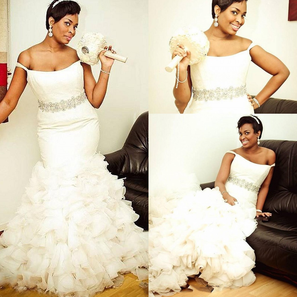 

Sexy Off Shoulder Mermaid Wedding Dresses 2018 Beaded Waist Ruffles Tiered Bridal Gowns Plus Size African Wedding Vestidos, Ivory