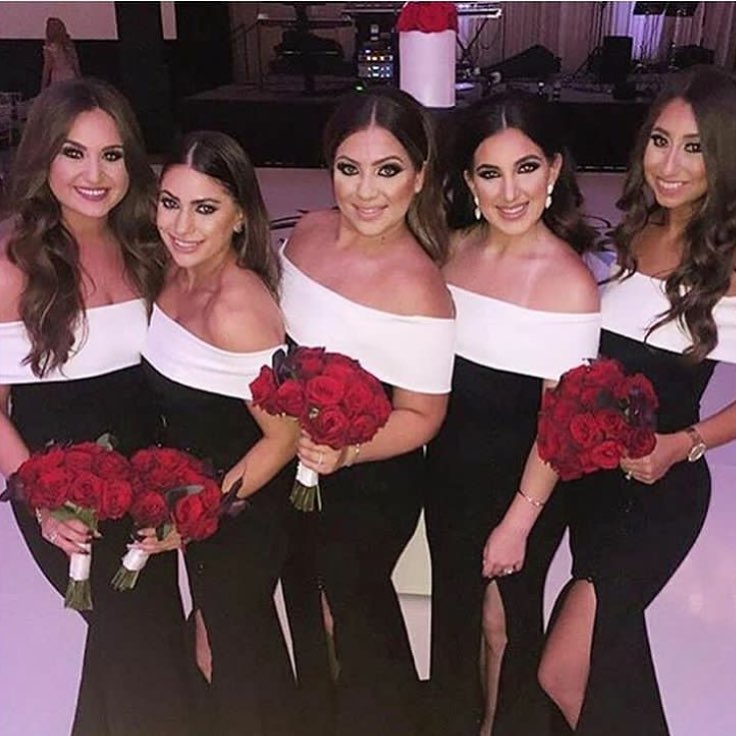 

Boat Neck Off the Shoulder Bridesmaid Dresses Black and White Leg Slit Wedding Guest Dresses with Buttons vestido dama de honra