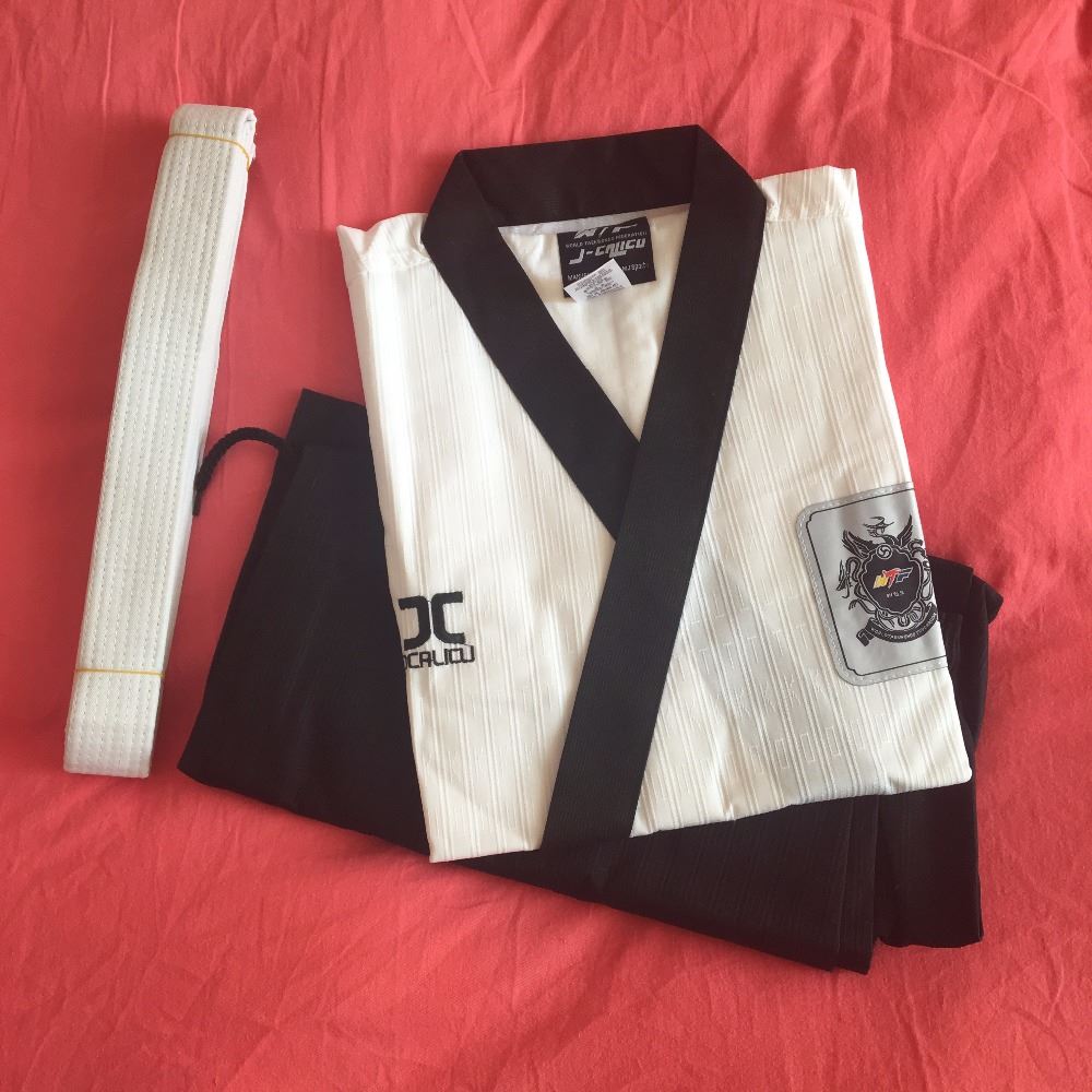 

New JCALICU Male Taekwondo Poomsae clothes TKD materials taekwondo dobok for have Dan persons Adults karate WTF standards, White