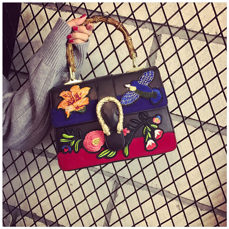 

2017 fashion embroidered bag women famous brands designer flower bird bag bamboo shopper shoulder crossbody bags, Black