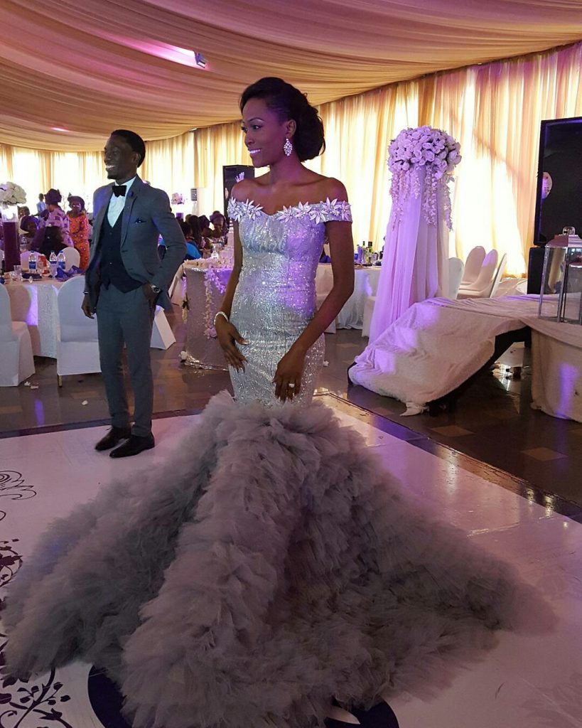 

Charming Mermaid Sequined Wedding Dresses Off The Shoulder Beaded Bridal Gowns Cheap Court Train Trumpet Tulle Ruffled Wedding Dress, Champagne